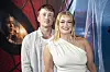 Lasse Fogelstrøm og Melissa Bentsen foran Spider-Man: Brand New Day-premierebaggrund