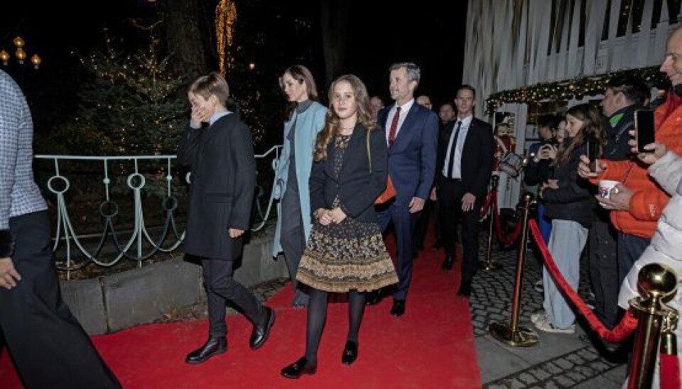 Josephine så særligt smart ud i en kjole fra Michael Kors og med en fin skuldertaske. (Foto: Lars E Andreasen)