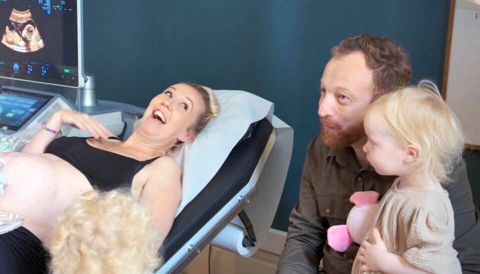 Michella og Mark og deres tvillingepiger er til scanning for at se, hvilke køn, trillingerne har. (Foto:
Trine Berg)