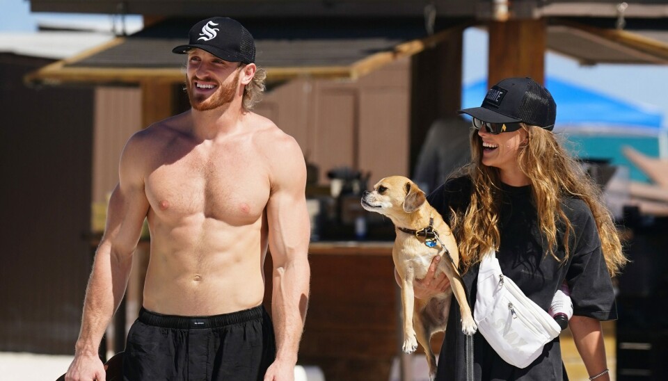 MIAMI, FLORIDA - OCTOBER 23: Logan Paul and Nina Agdal are seen on October 23, 2022 in Miami, Florida. (Photo by 305pics/GC Images)