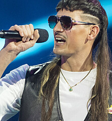 'X Factor'-stjerne bryder med Tobias Rahim
