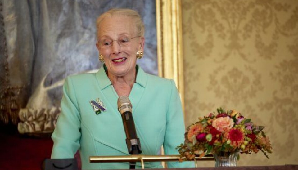 Dronning Marethe ved lanceringen af Haandarbejdets Fremmes 'Årets Korssting' 2023 på Amalienborg Museet. (Foto: Bo Nymann)