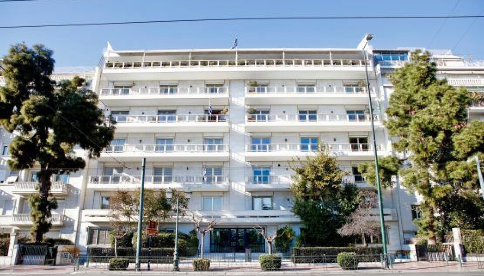 Ifølge græske medier har Anne-Marie en penthouse lejlighed på 250 kvadratmeter i denne bygning, der ligger i Kolonaki-kvarteret. Fra 6. sal har hun en enestående udsigt til blandt andet Akropolis. (Foto: Chris Christophersen/Royal Press Photo)