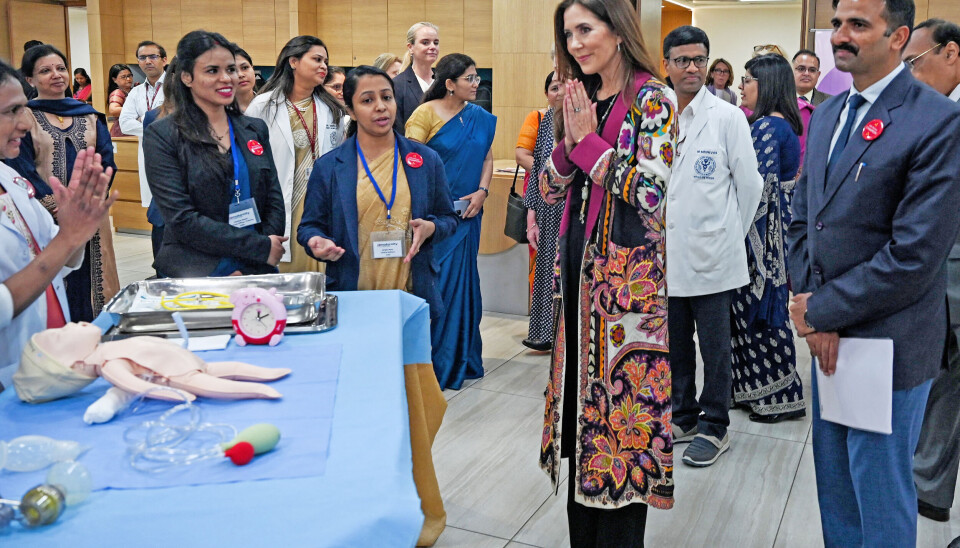 Som protektor for
Maternity Foundation
besøgte kronprinsessen
hospitalet All Indian
Institute of Medical
Sciences i New Delhi.
Her fik hun et indtryk af
arbejdet med graviditeter og mødresundhed.