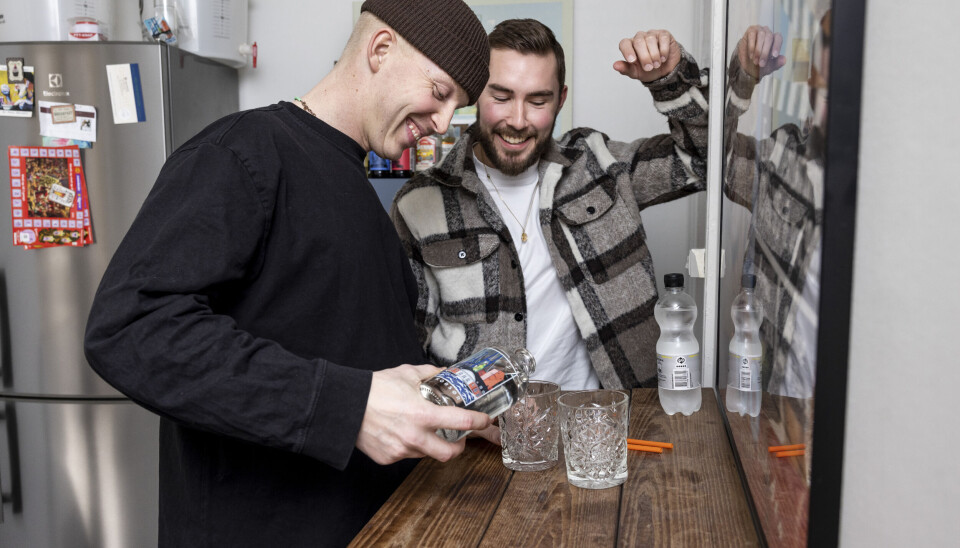 Jeppe og Steffen var egentlig castet
til forrige sæson af ”Sommerdrømme”,
men blev sorteret fra lige inden målstregen. Til den aktuelle sæson ringede
casteren selv og spurgte vennerne, om
de stadig var interesserede.