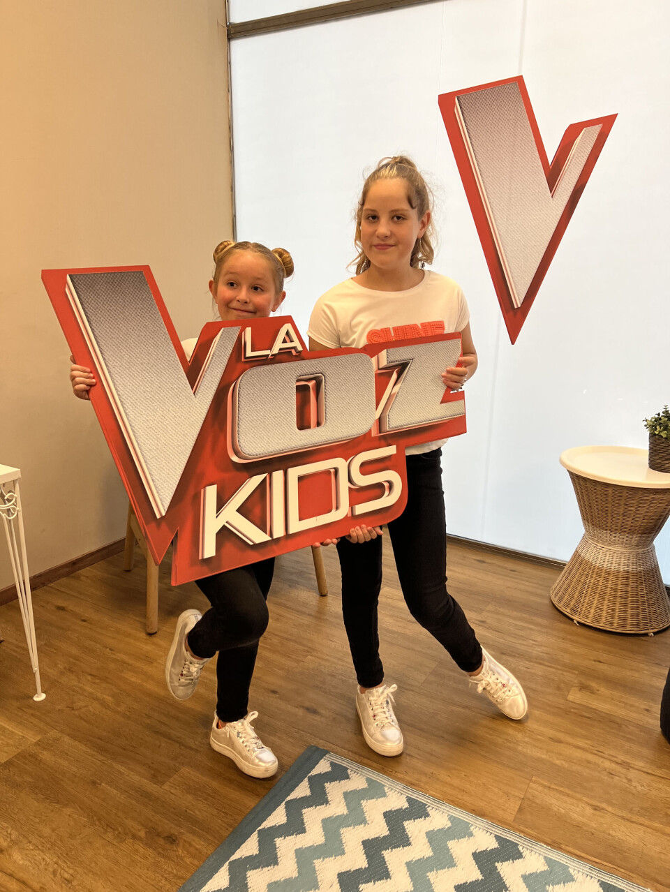 Molly & Shelly videre i La Voz Kids